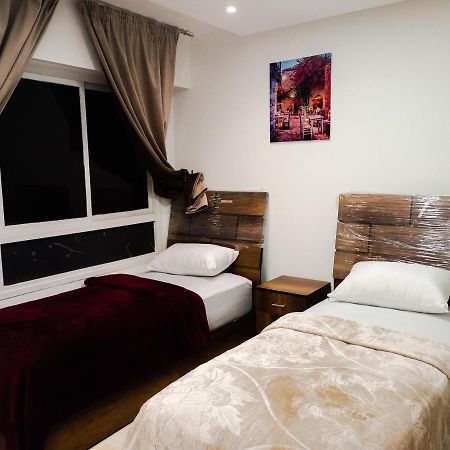 Amazing Appartement Au Centre Ville En Face Hilton & Gare Train De Tgv De Tanger Екстер'єр фото