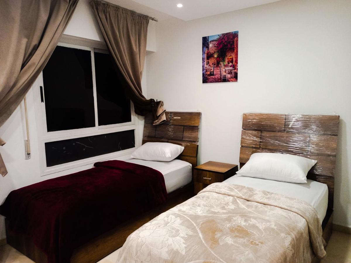 Amazing Appartement Au Centre Ville En Face Hilton & Gare Train De Tgv De Tanger Екстер'єр фото