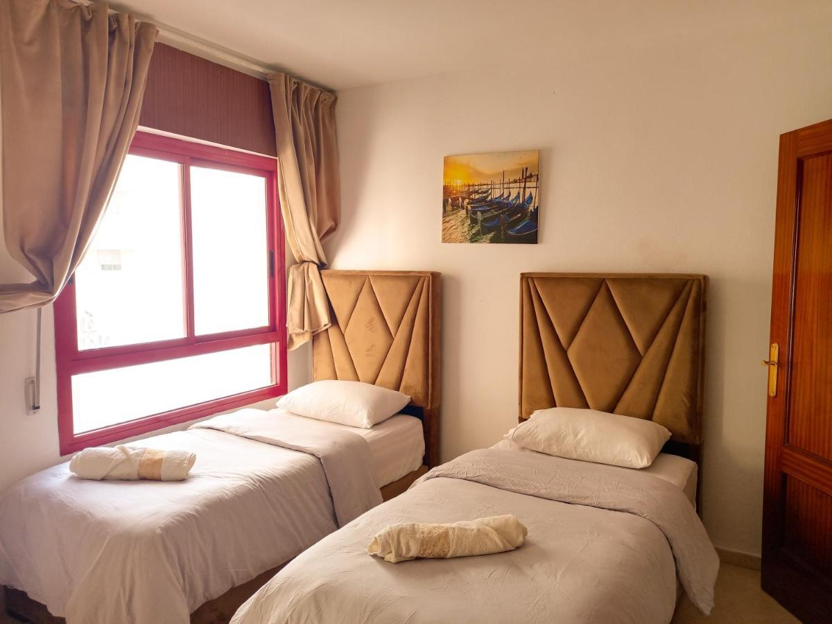 Amazing Appartement Au Centre Ville En Face Hilton & Gare Train De Tgv De Tanger Екстер'єр фото